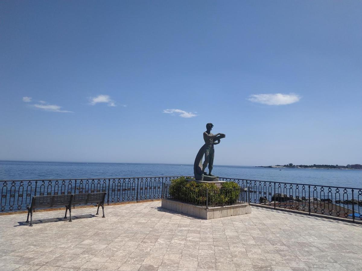 Suite Sul Mare จีอาร์ดีนี นักซอส ภายนอก รูปภาพ
