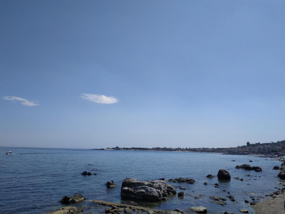Suite Sul Mare จีอาร์ดีนี นักซอส ภายนอก รูปภาพ